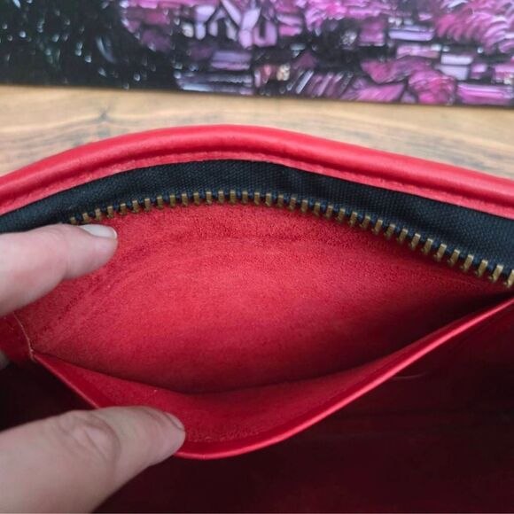 70s Coach Vintage Red Leather NYC Zip Clutch Portfolio w/ Wristlet - Picture 10 of 12